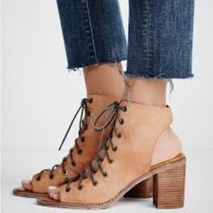 Jeffrey Campbell x Free People laceup leather booties size 7